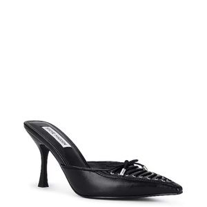 NWOT Brianne Pump in Black
Steve Madden SIZE 7 on tried on